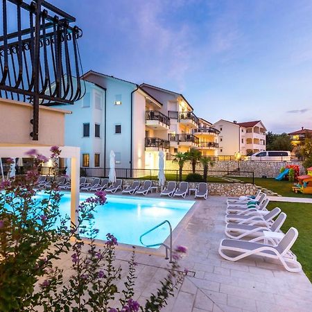 Cool Silo Appartement Resort Bagian luar foto