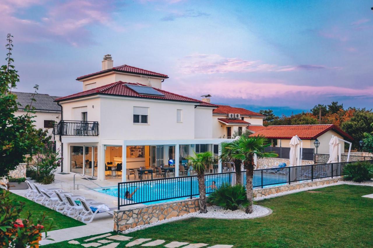 Cool Silo Appartement Resort Bagian luar foto