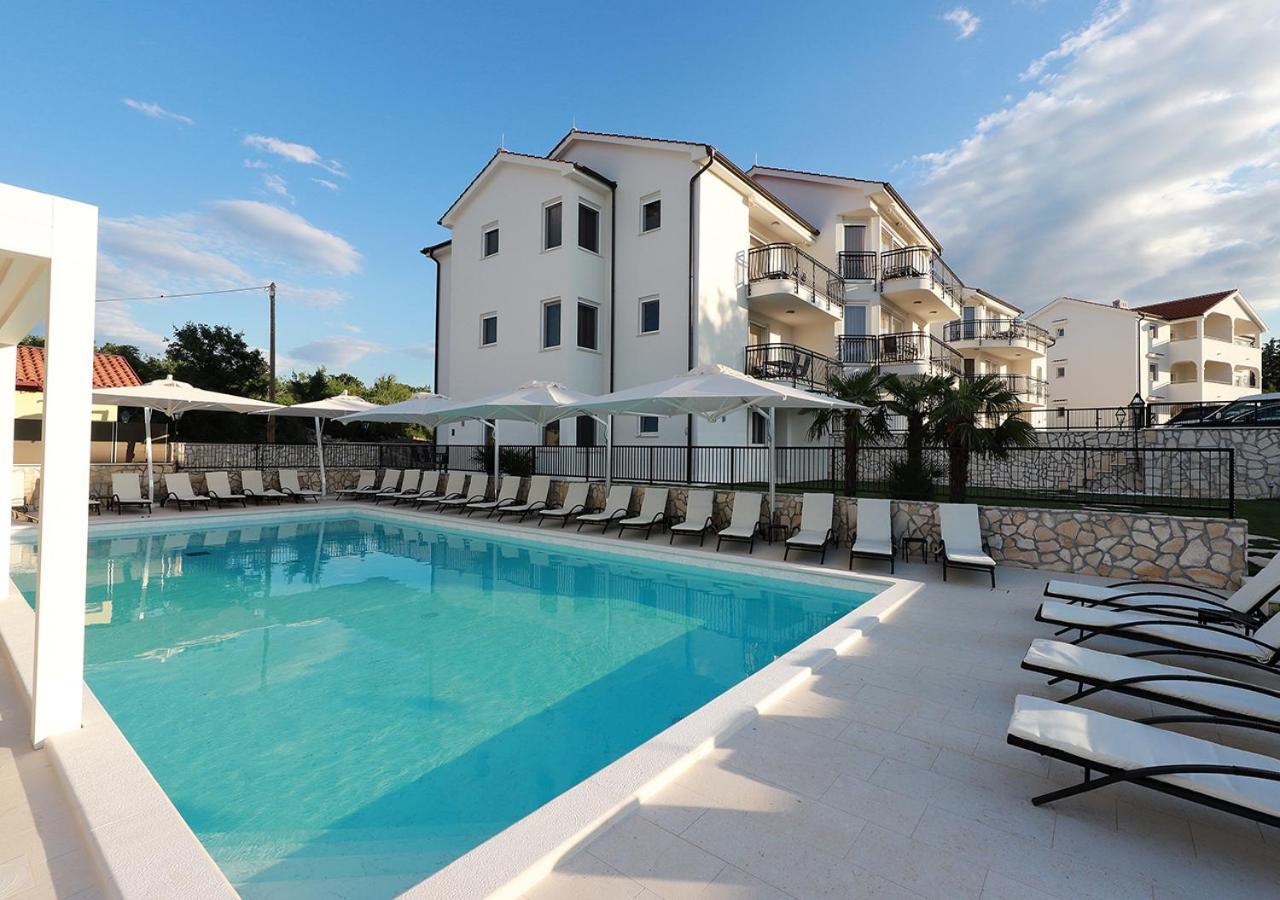 Cool Silo Appartement Resort Bagian luar foto